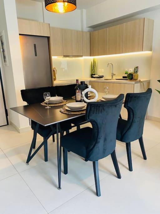 New 2Bd Aprt With Shared Rooftop Pool D3 Афіни Екстер'єр фото